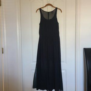 Club Monaco silk dress in size 2